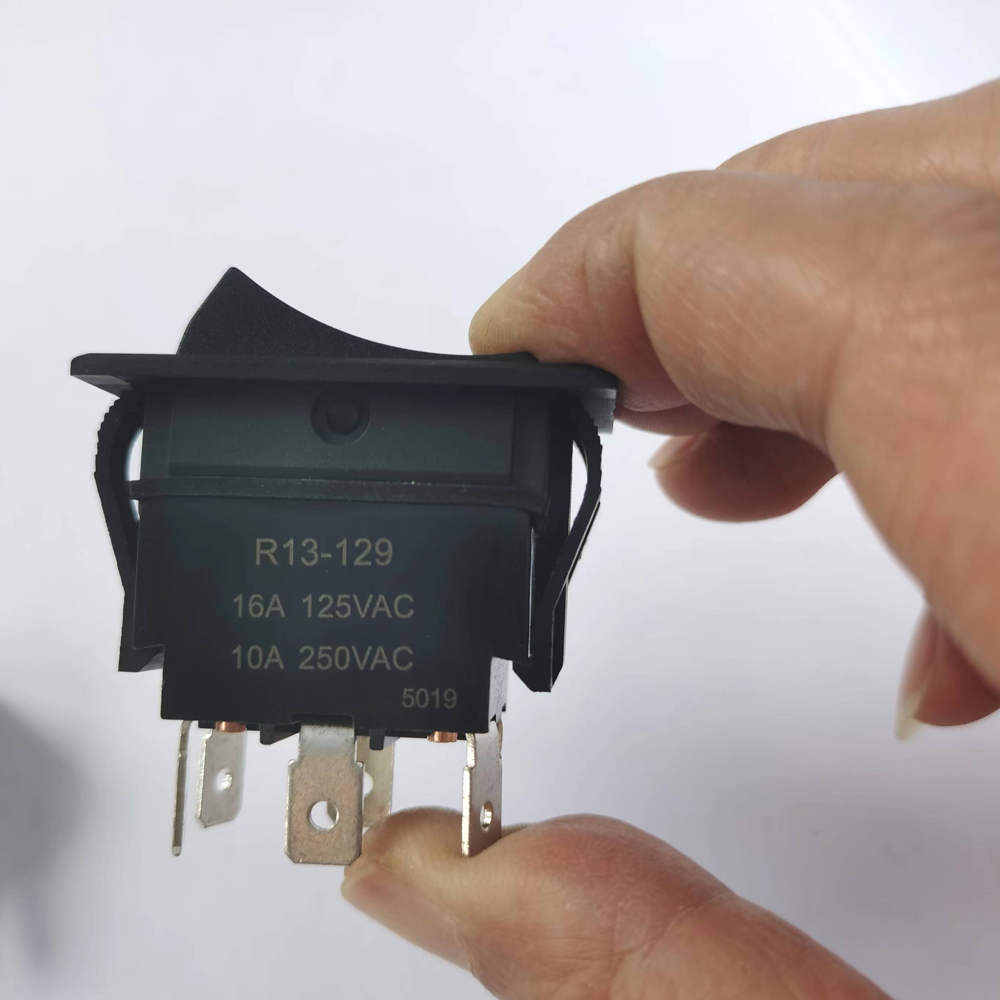 R13-129 4Pin 6Pins 125/250V 16 - Industrial Tools avaliação e preço